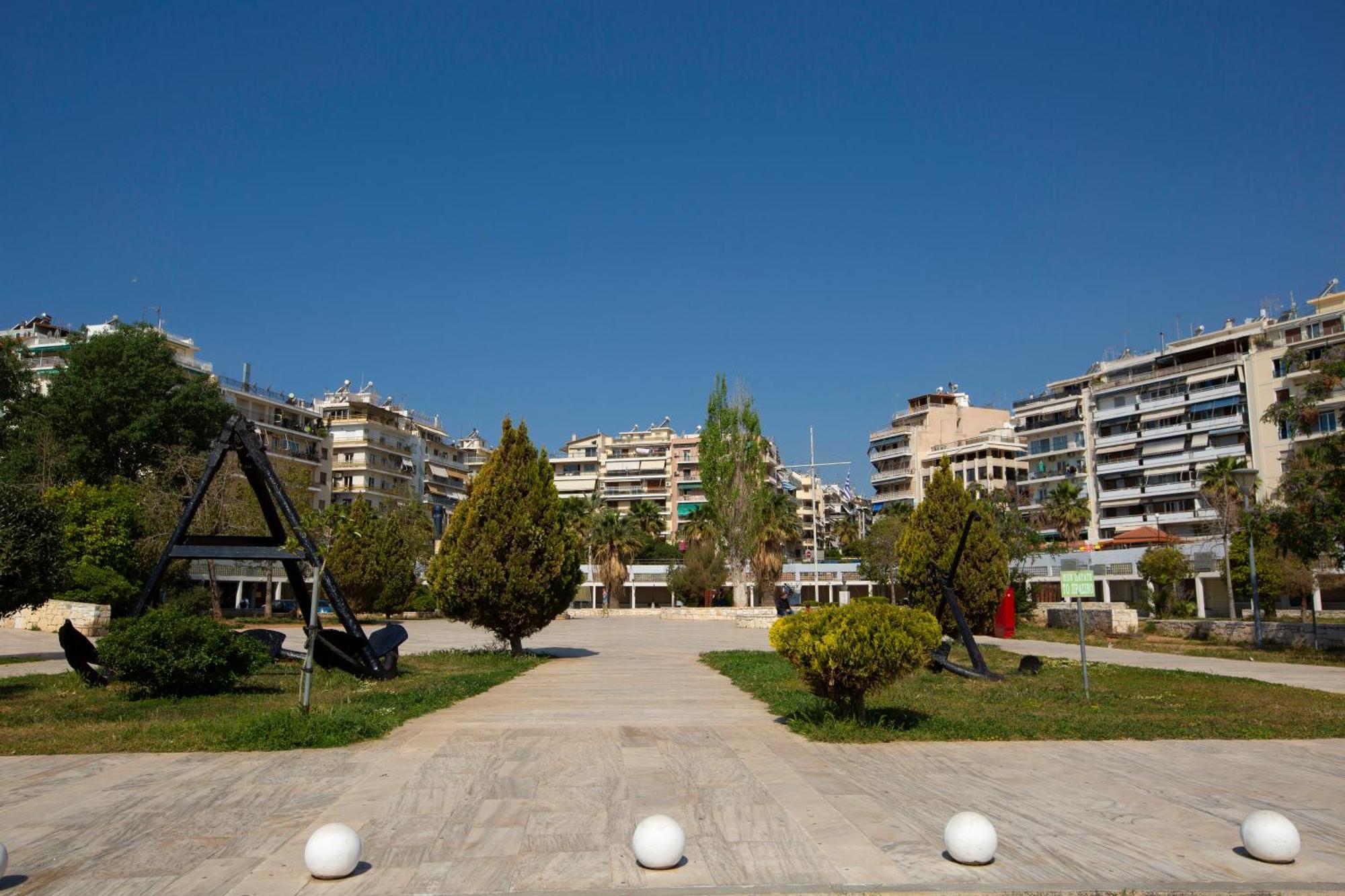 Zeas Apartment Piraeus Buitenkant foto