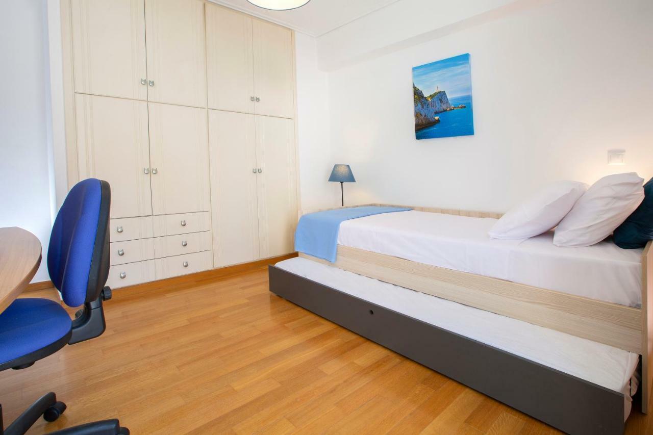 Zeas Apartment Piraeus Buitenkant foto
